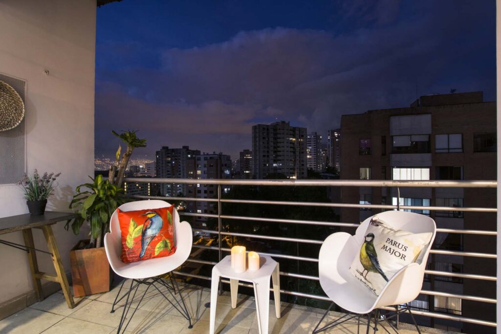 Next Avenue 904 - 17