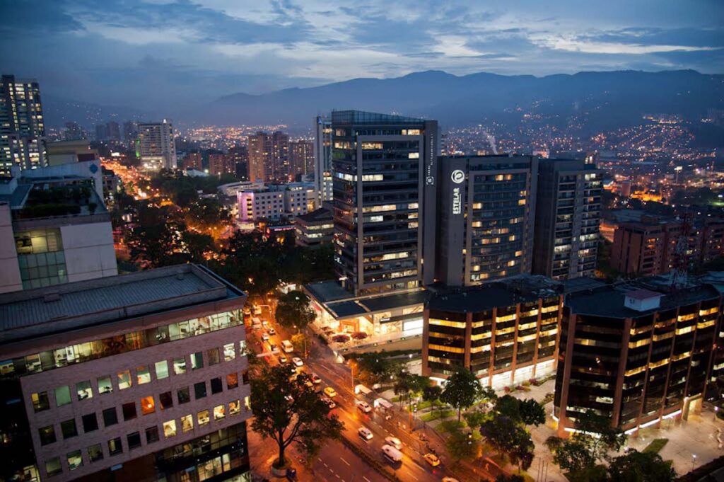 Nueva Alejandria 1502 - 24. Medellin at night