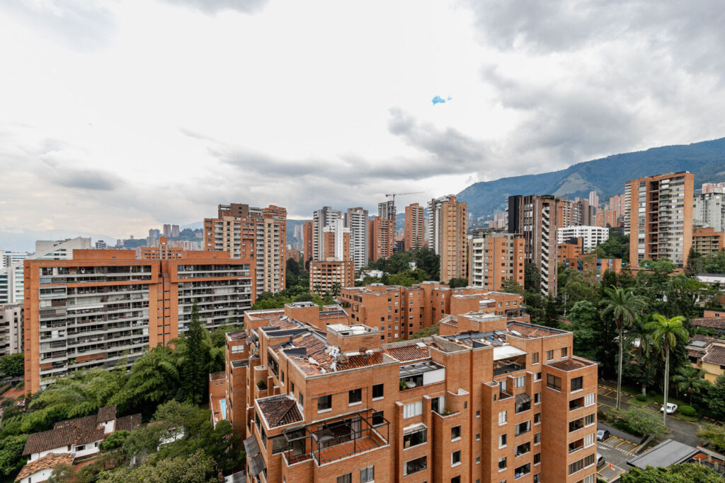 photo-32-94777