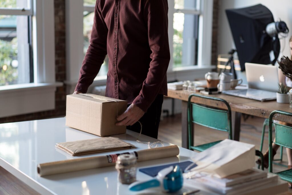Backup Options for Shipping Packages to Medellin