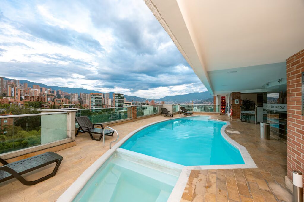 0fb63506-c283-4697-a370-c66319f03ce7