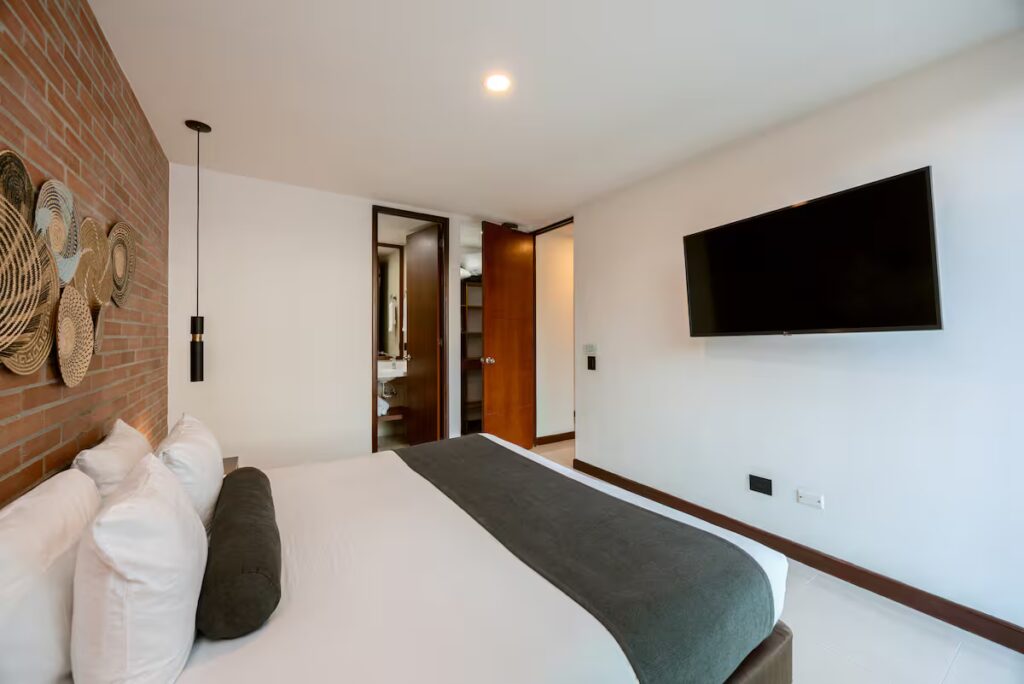 43d66bc6-5ab1-4552-a2b8-7e71f7d58fab