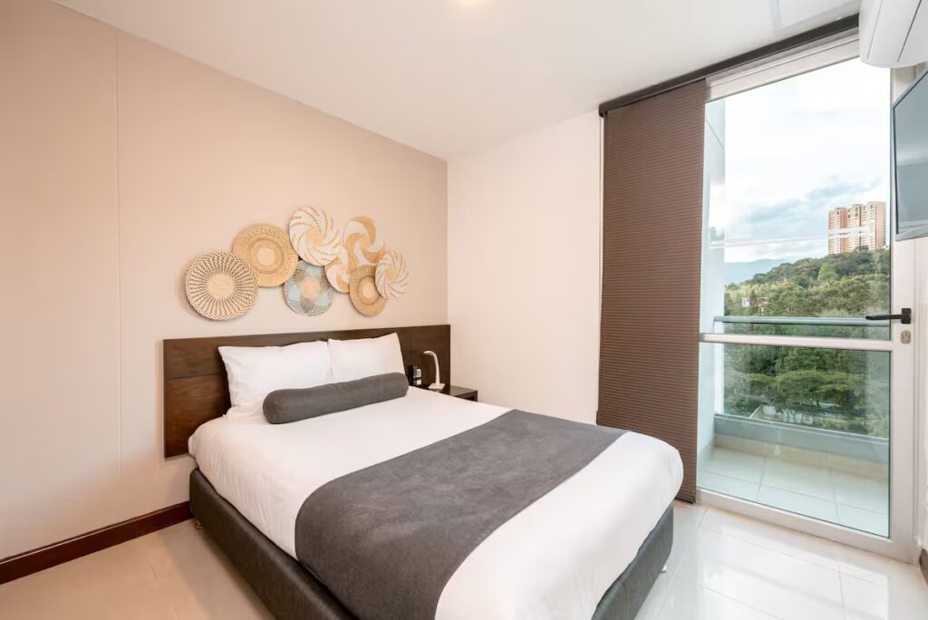 5d908824-862b-4095-bbb2-6032f4be7926