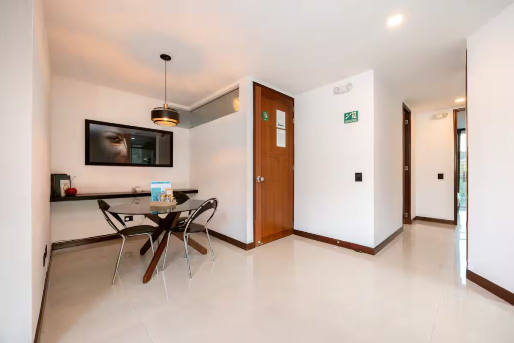 6b974ac8-5280-4993-a031-569f97e0892e