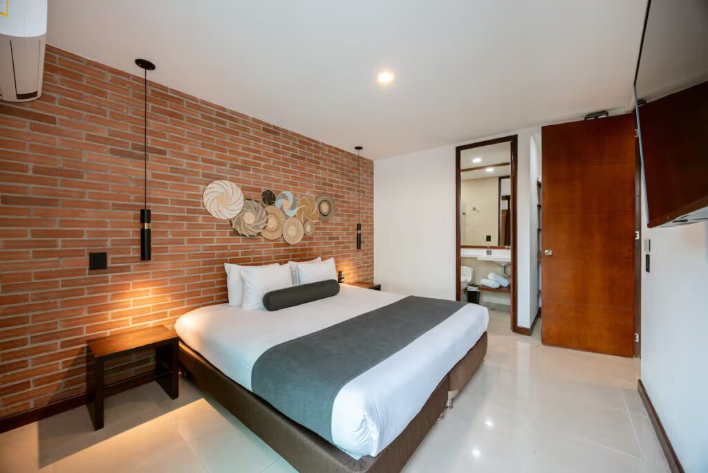 8b24c70c-3bd1-49e9-a88d-152601ab9b74