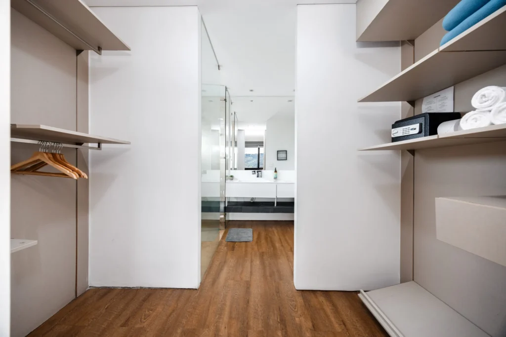 Energy-903-furnished-apartment-rentals-30