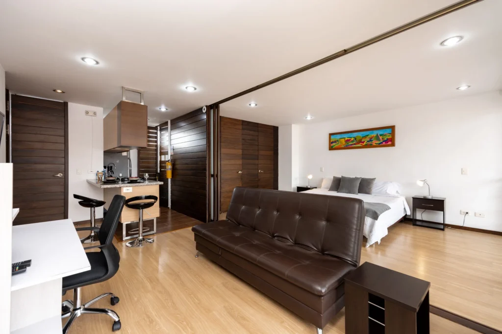 Moderatto-1004-furnished-rental-apartments-1