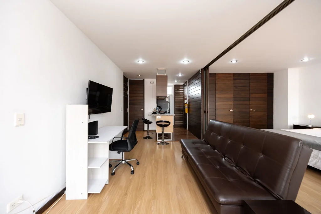 Moderatto-1004-furnished-rental-apartments-12