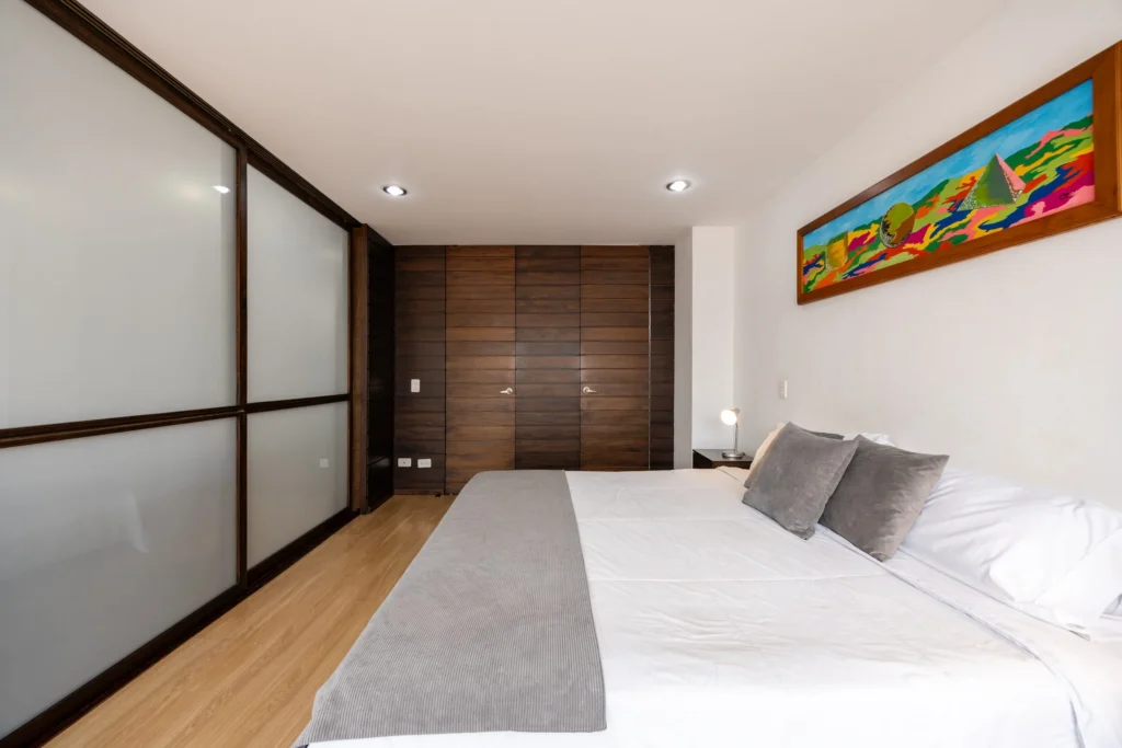 Moderatto-1004-furnished-rental-apartments-23