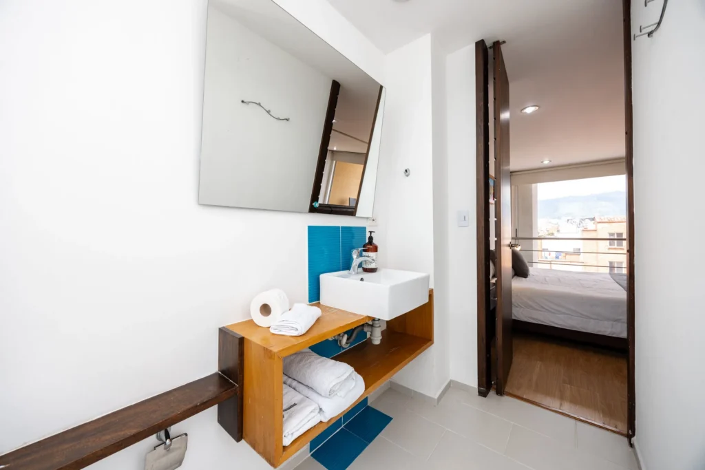 Moderatto-1004-furnished-rental-apartments-31