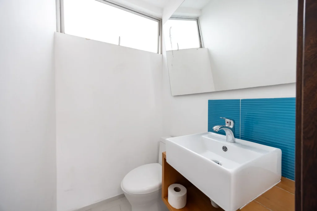 Moderatto-1004-furnished-rental-apartments-33