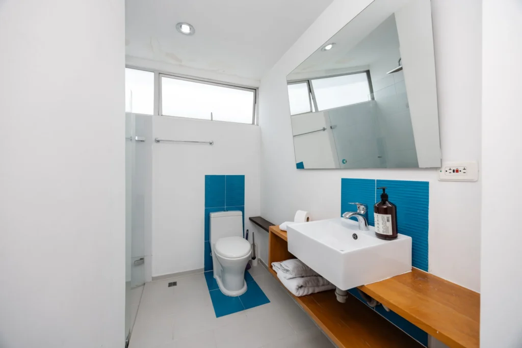 Moderatto-1004-furnished-rental-apartments-35
