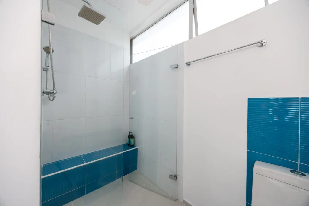 Moderatto-1004-furnished-rental-apartments-36