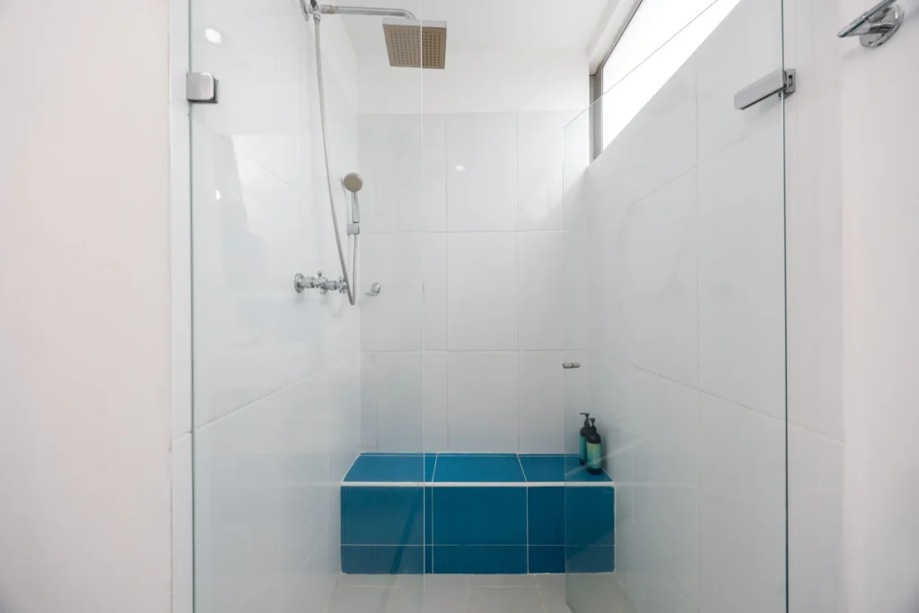 Moderatto-1004-furnished-rental-apartments-37