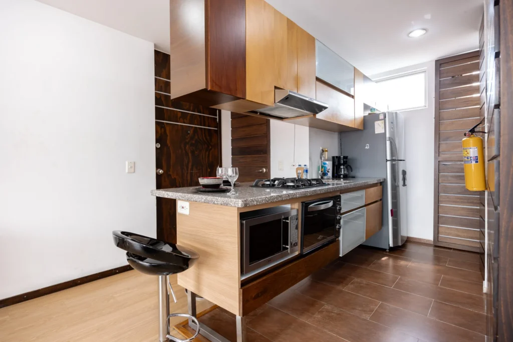 Moderatto-1004-furnished-rental-apartments-7