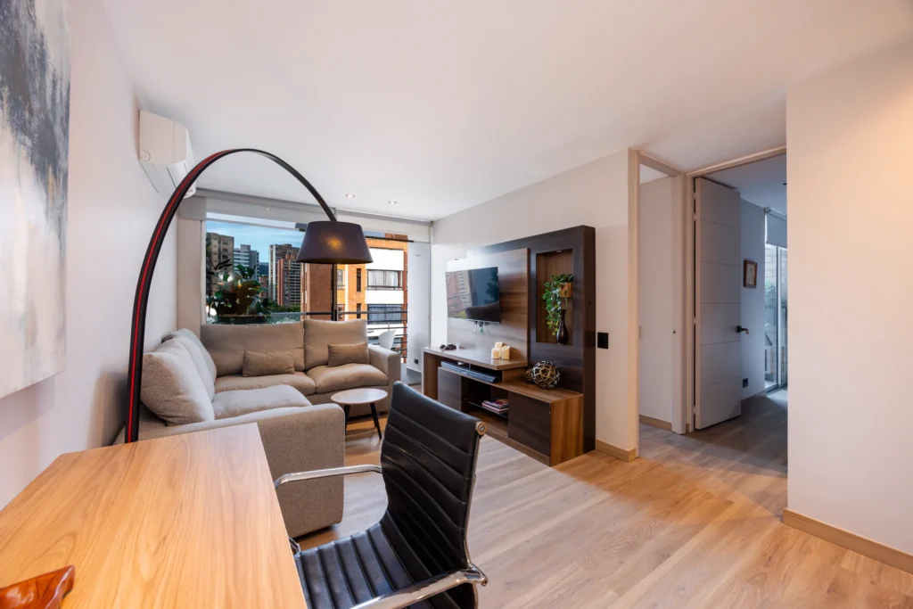 Next-Avenue-904-furnished-rental-apartments-06