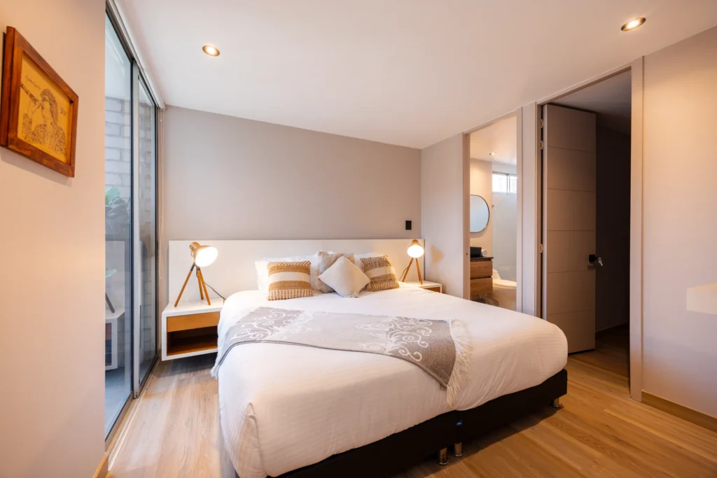 Next-Avenue-904-furnished-rental-apartments-15