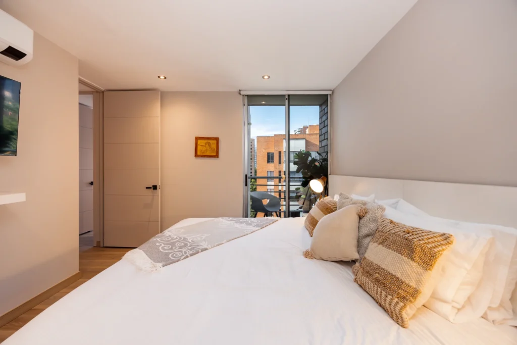 Next-Avenue-904-furnished-rental-apartments-16