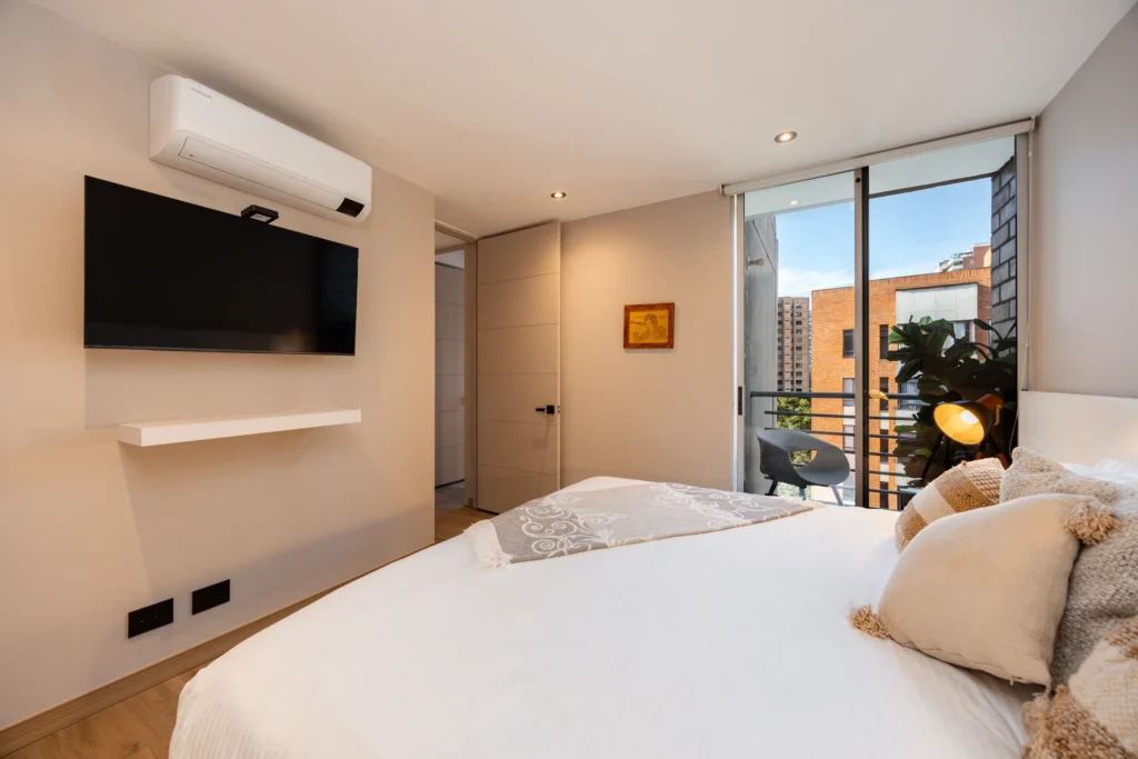 Next-Avenue-904-furnished-rental-apartments-17
