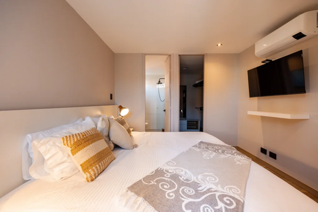 Next-Avenue-904-furnished-rental-apartments-18
