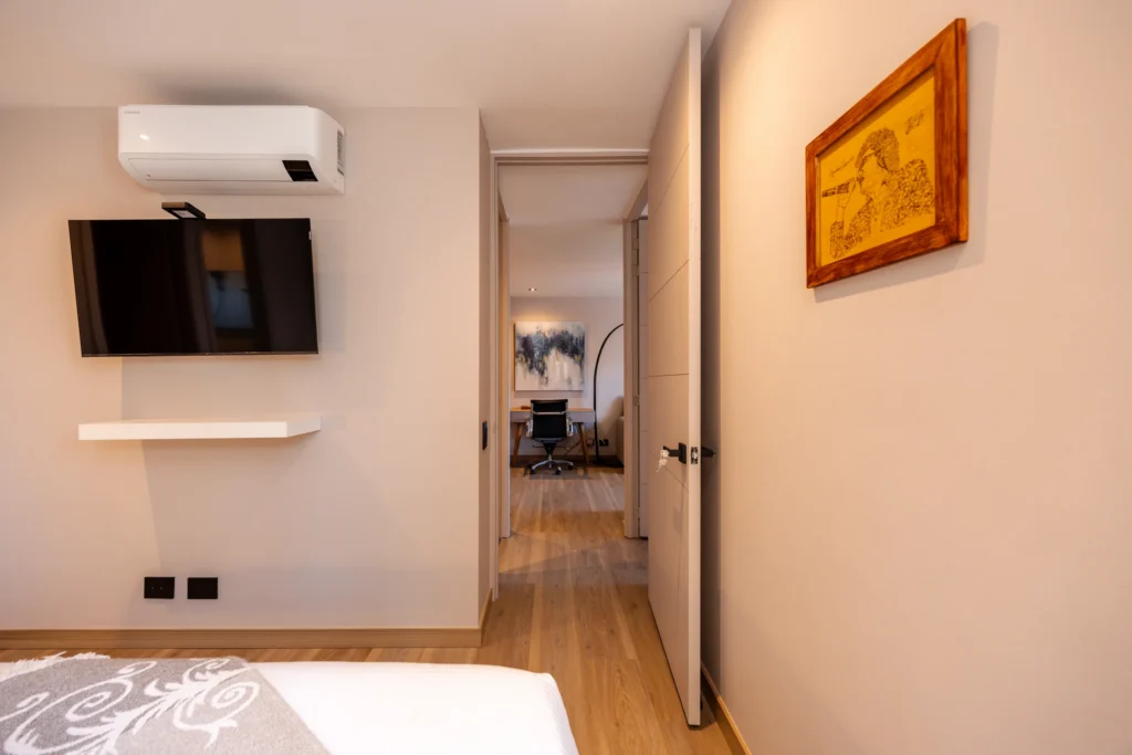 Next-Avenue-904-furnished-rental-apartments-20