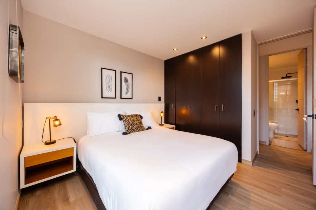 Next-Avenue-904-furnished-rental-apartments-22