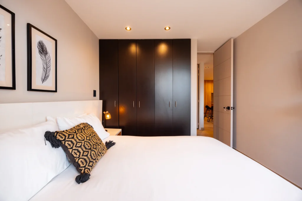 Next-Avenue-904-furnished-rental-apartments-24