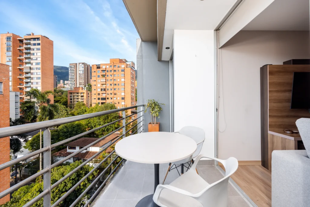 Next-Avenue-904-furnished-rental-apartments-38