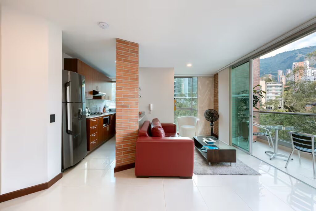 a6984218-641b-4d05-892f-e21e525e2186