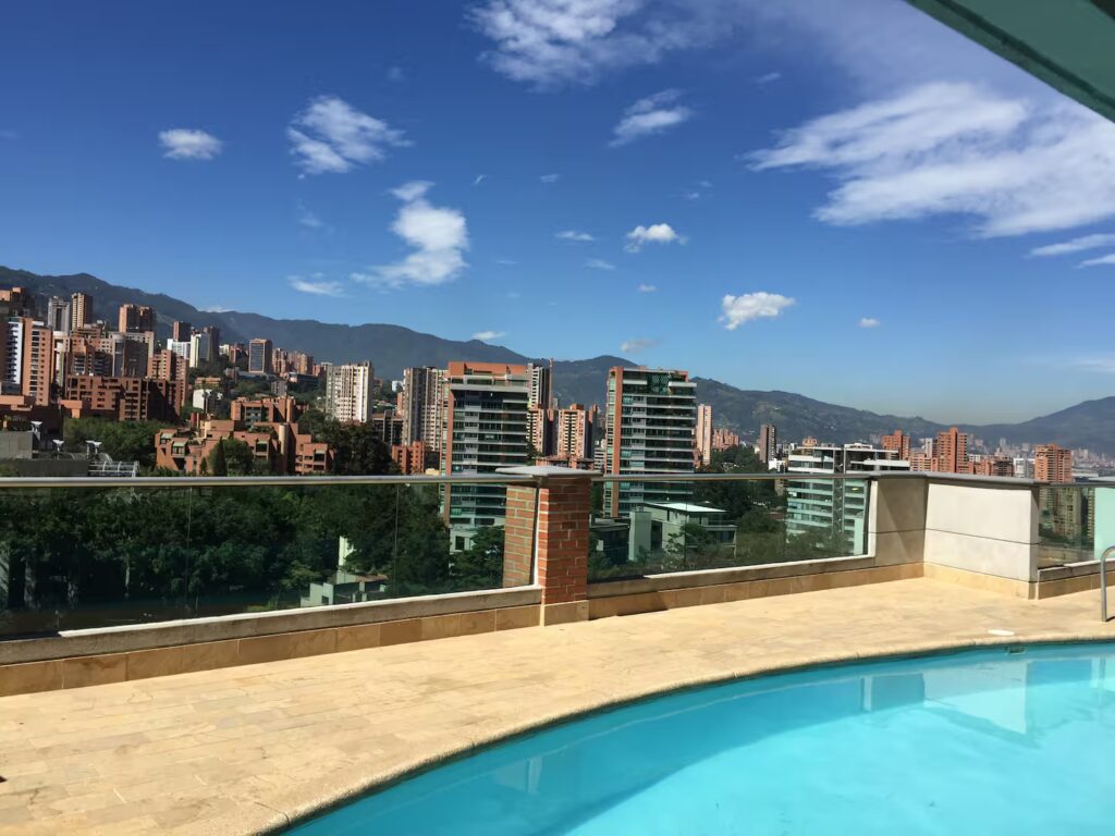 bd537127-fefb-4426-ad39-67d92af9ba83