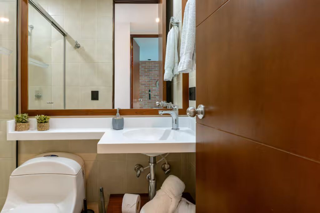 ee5987f6-8120-4c0f-a83d-93693dfa62ea