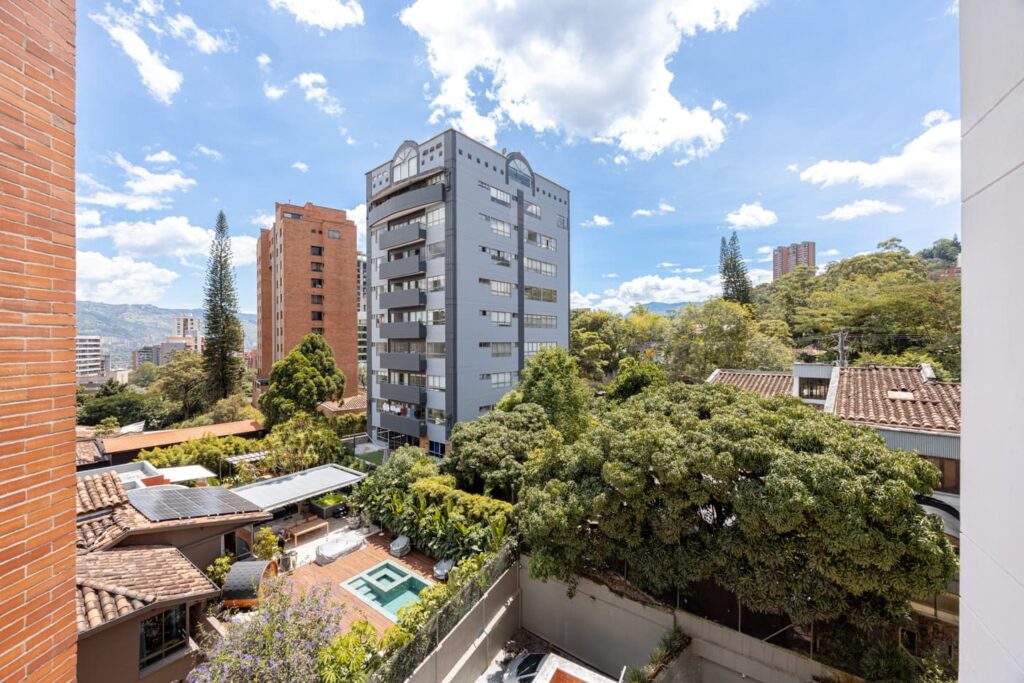 blux405 (47)