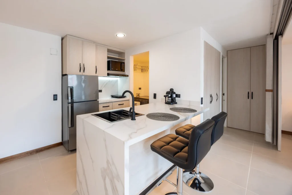 Traslaplaza-806-rentals-11