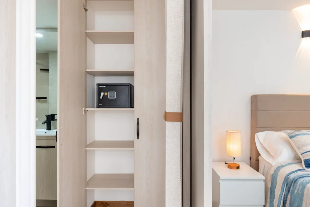 Traslaplaza-806-rentals-29