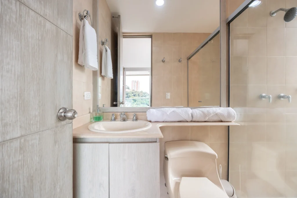 Blux-1404-short-term-rentals-22