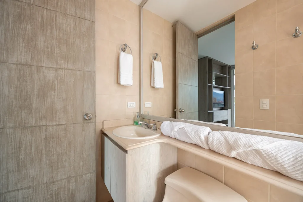 Blux-1404-short-term-rentals-24