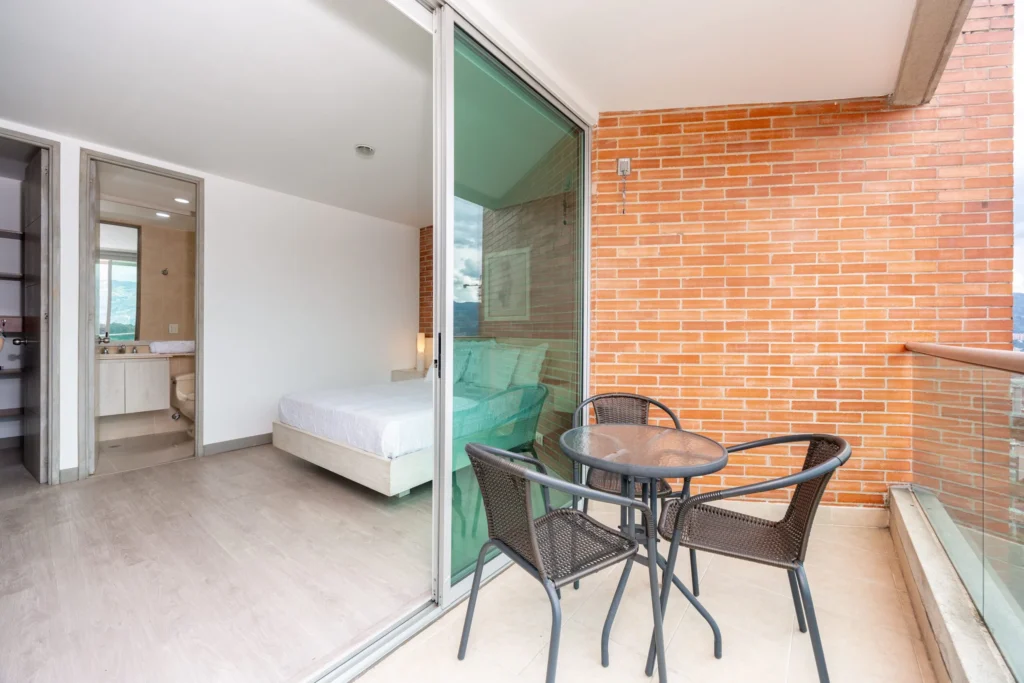 Blux-1404-short-term-rentals-27