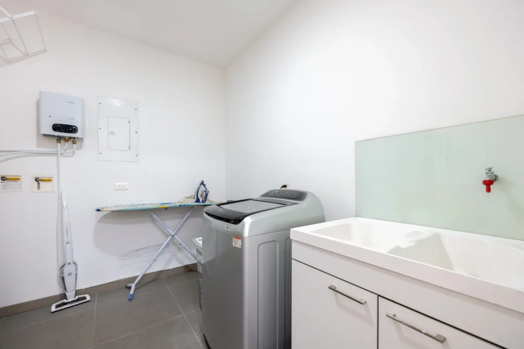 Oclock-2201-furnished-apartment-rentals-17