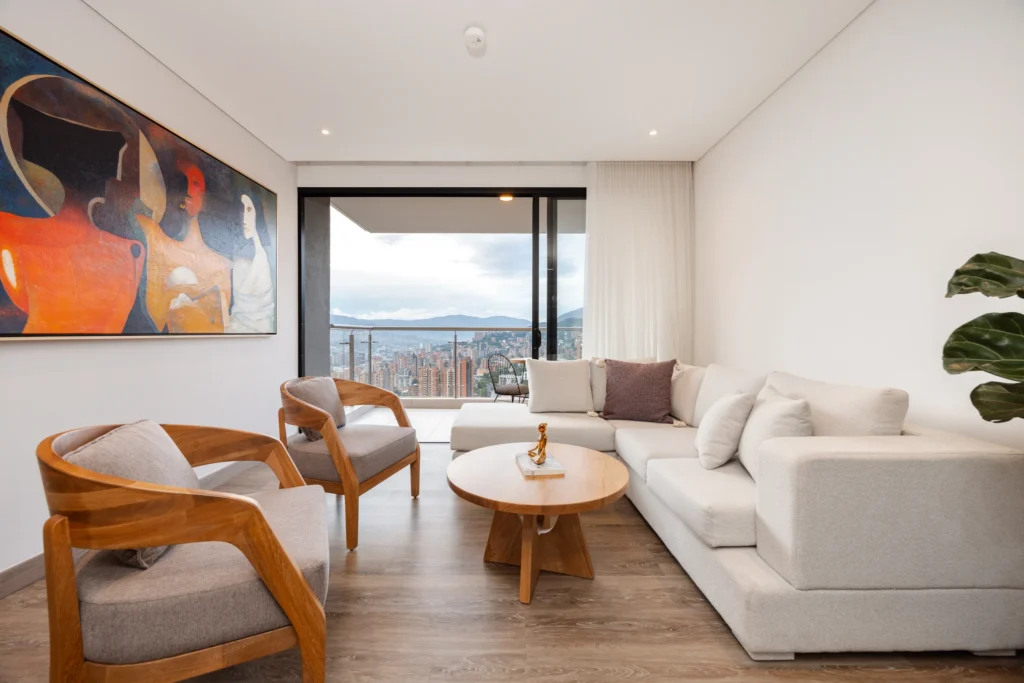 003-living-room-panoramic