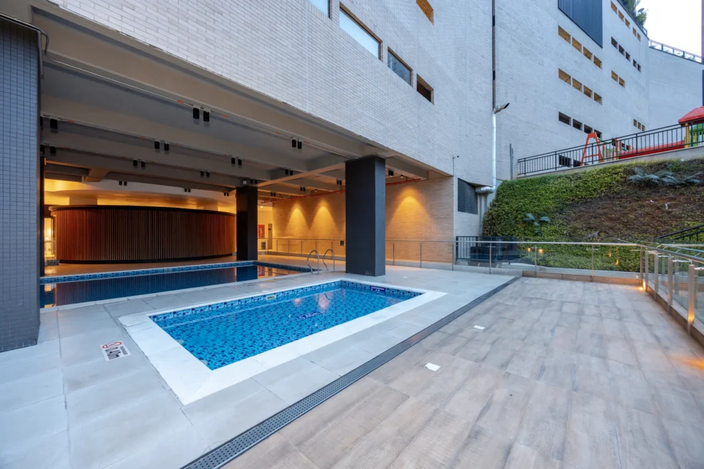 043-common-pool-and-playground