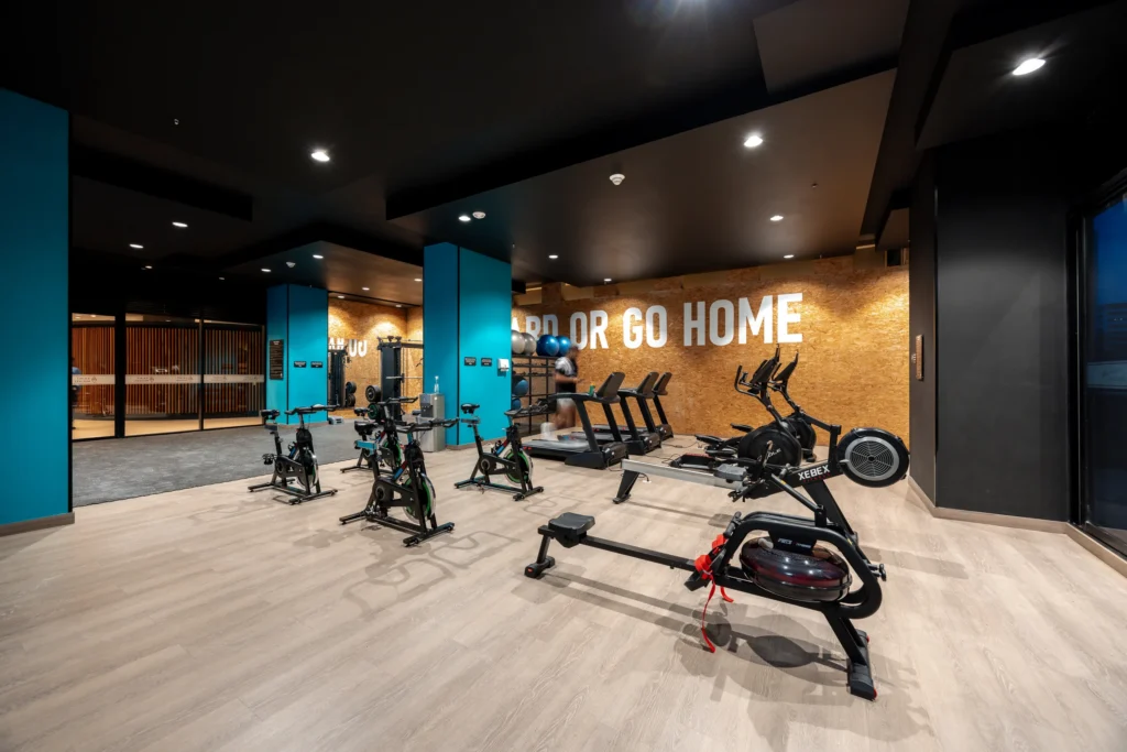 051-common-gym-equipment