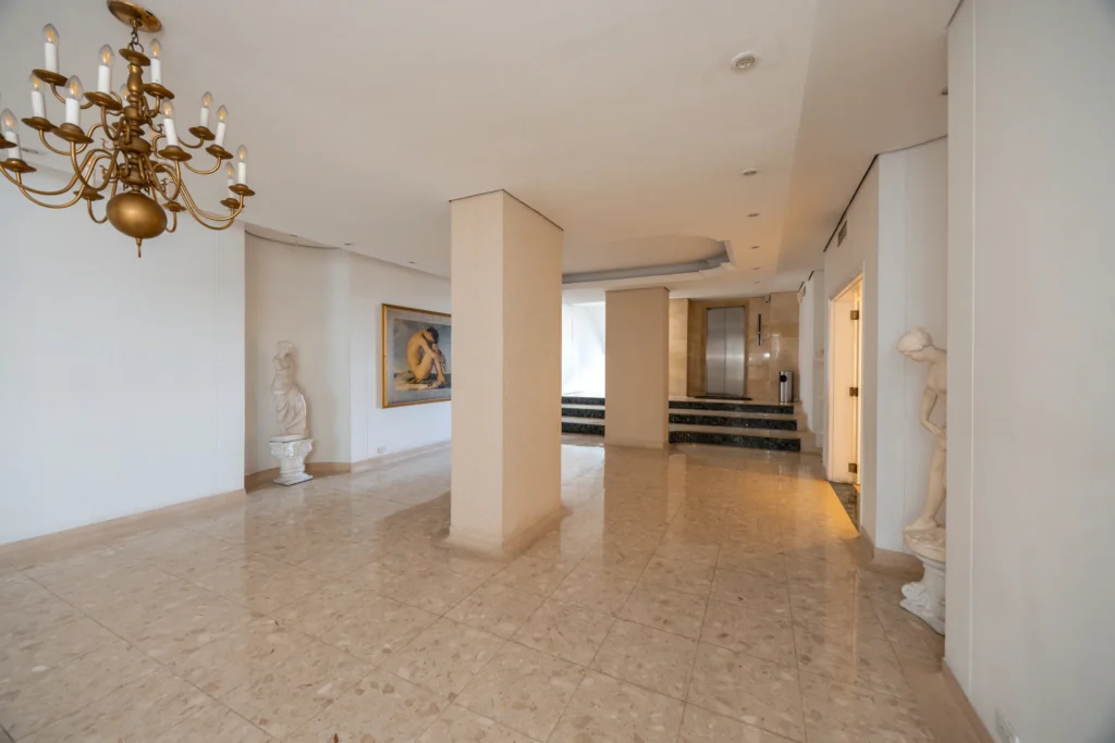 056-montecarlo_real_furnished_rentals-146