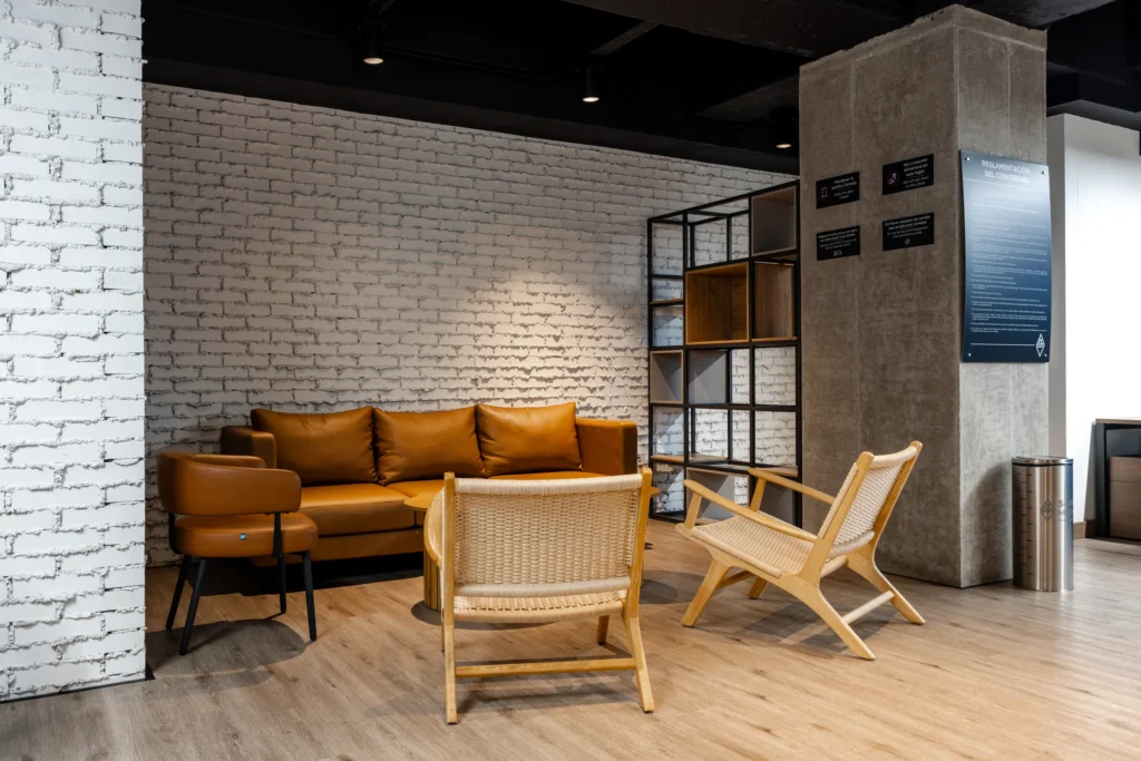 059-common-coworking-seating