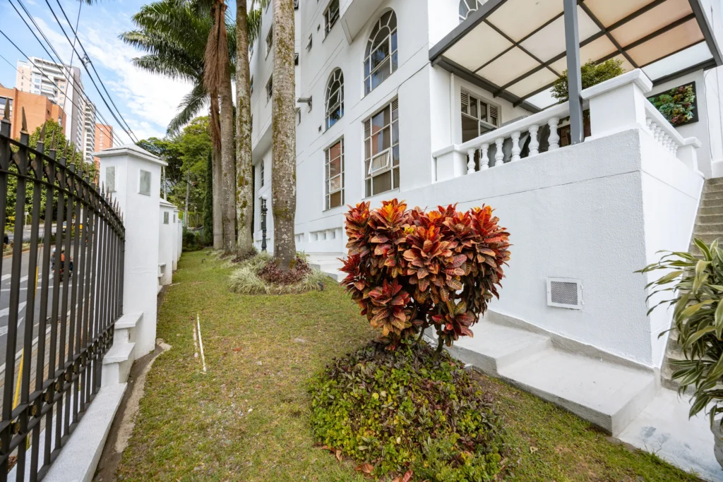 064-montecarlo_real_furnished_rentals-144