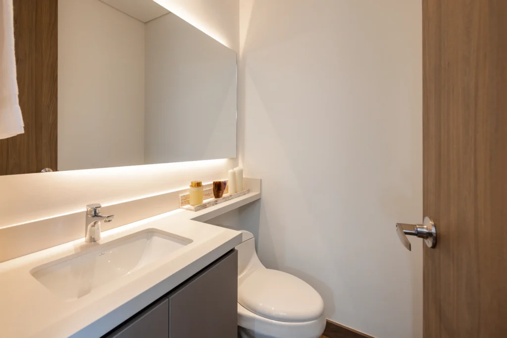 084-guest-bathroom