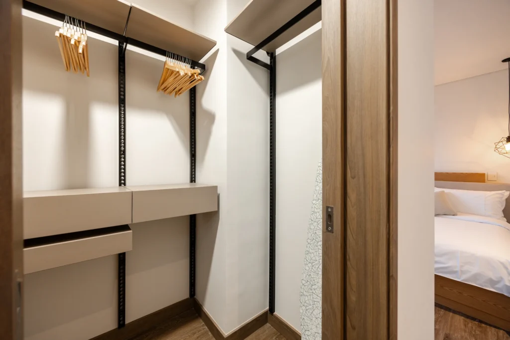 097-bedroom-two-closet