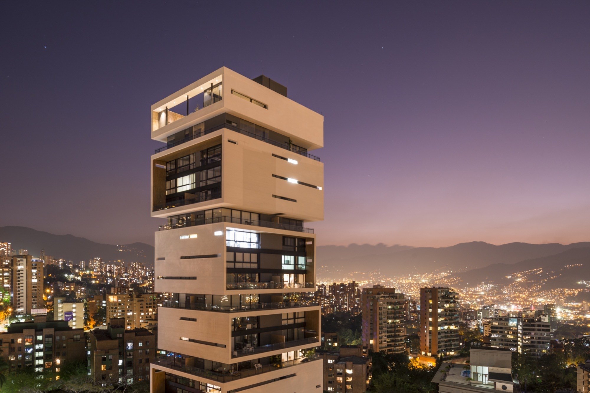 Energy Living Medellin Rentals - Casacol