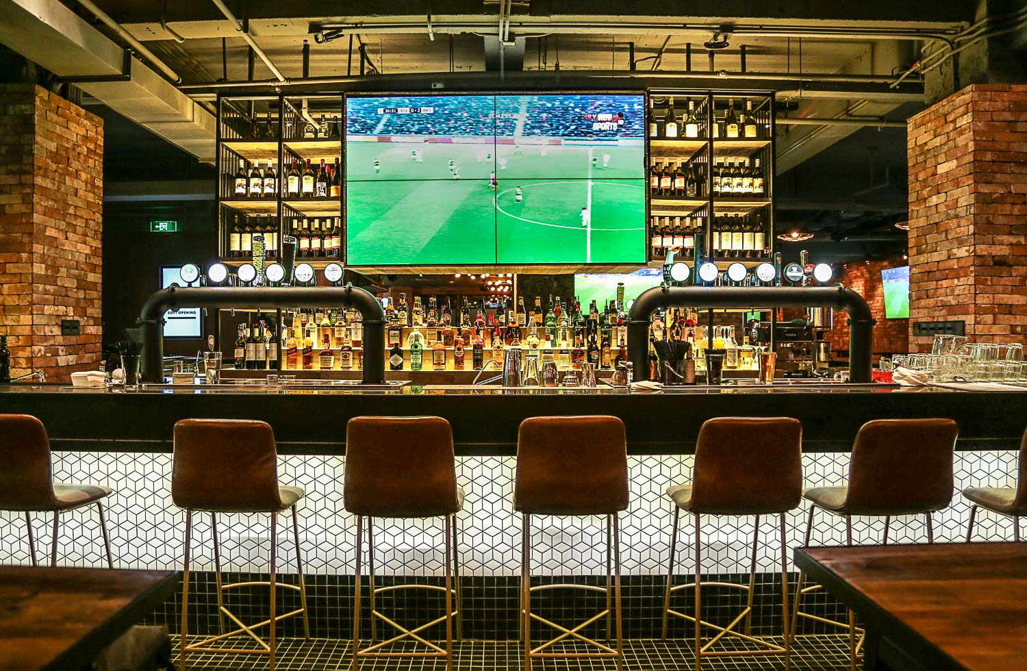 Best Places to Watch the Game In Medellin Casacol