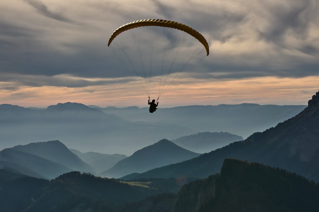 Medellín from Above: Paragliding Tours