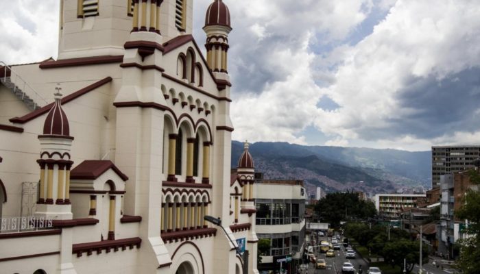 Medellin Neighborhood Guides: La América